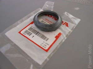 91254-MCA-003 DUST SEAL Honda